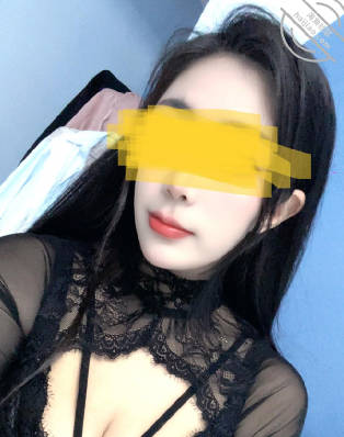 偷情极品美妇中途给她老公打电话差点被发现了