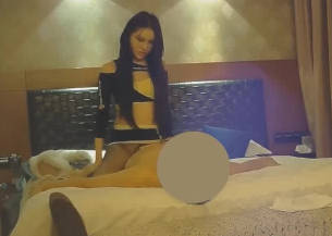 气质俱佳的超短裙制服小姐姐-汤先生