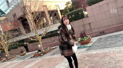 MNGS-002 AV女優になった元カノ幼馴染と再会 久しぶりに会った彼女が垢抜けて可愛くなってたのでついデートに誘ったらまさかのOK あの頃は、ウブすぎてキスまでしかできなかった僕らはホテルに泊まって初めてのセックスなのにめちゃくちゃ中出ししまくった。 新井リマ