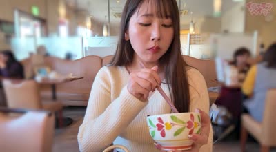 FC2PPV-4585298-一个大学讲师和一个刚毕业的超级美女有染