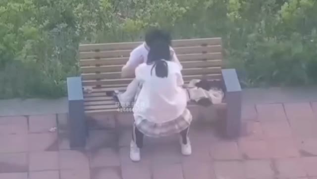 【4.26惊天大瓜】南通大学“长椅门”事件！最新热点已经被抖音和微博屏蔽了！