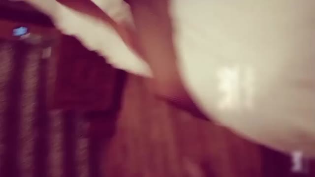 淫荡网红满满1小时粉丝3P大乱战