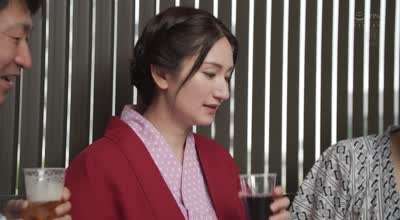 JUR-021 慰安旅行NTR ～性欲を持て余した会社の上司どもに妻が輪●された…～ 木村玲衣