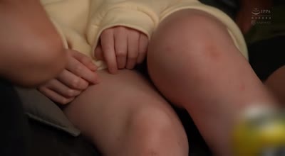 WAAA-443 片思いしていた隠れ巨乳女子がサークル飲みでヤリチン男たちにドロ酔い中出し輪●無意識アクメさせられてるのを見て鬱勃起する童貞陰キャの僕… 小坂ひまり